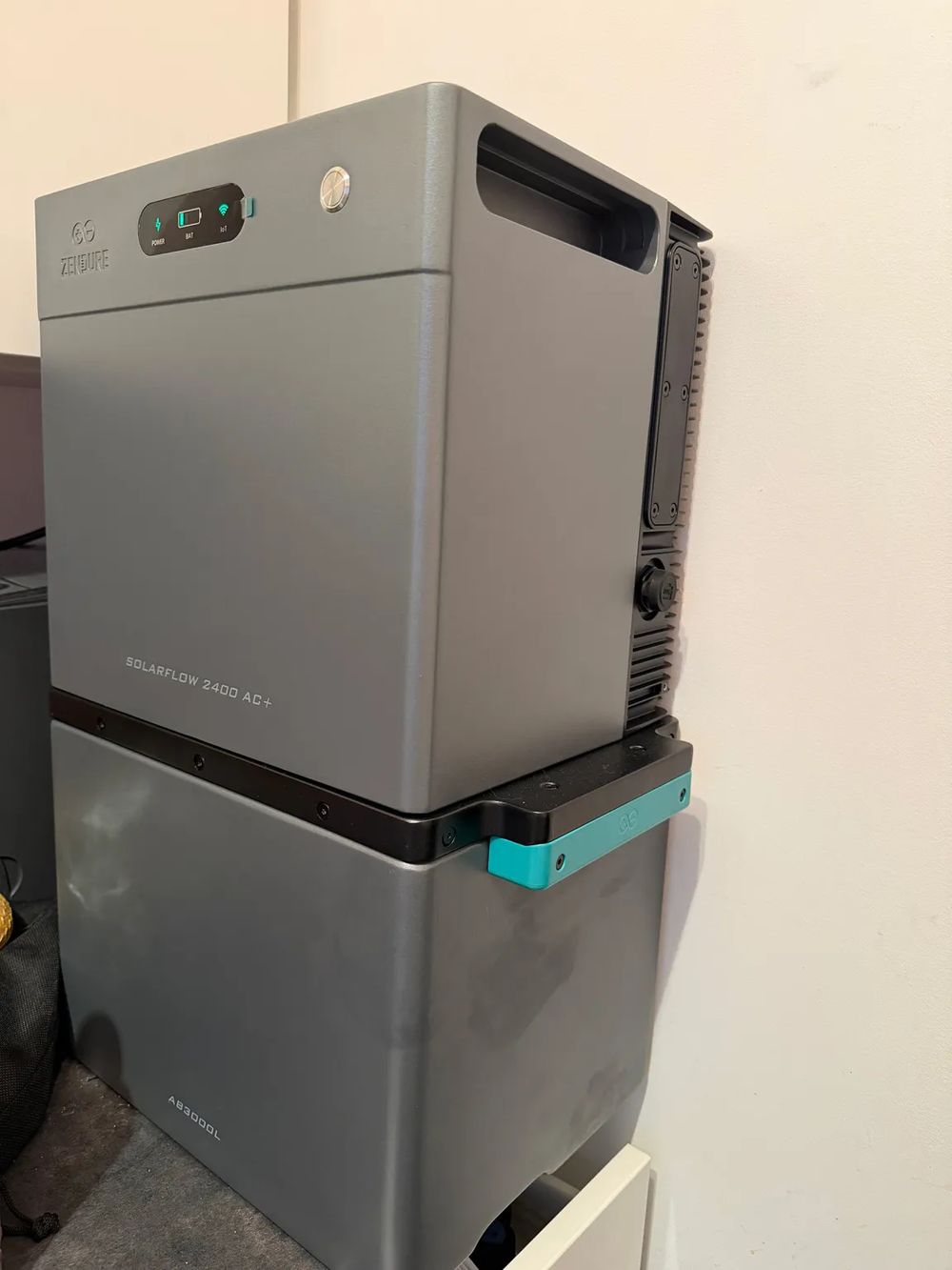 Zendure SolarFlow 2400 AC+ installé chez moi